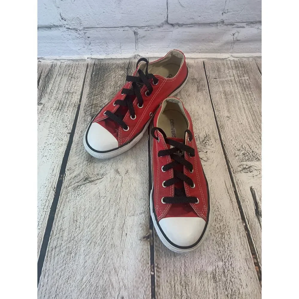 CONVERSE Unisex Kids Red Low Top All Star Sneakers / Size: 3